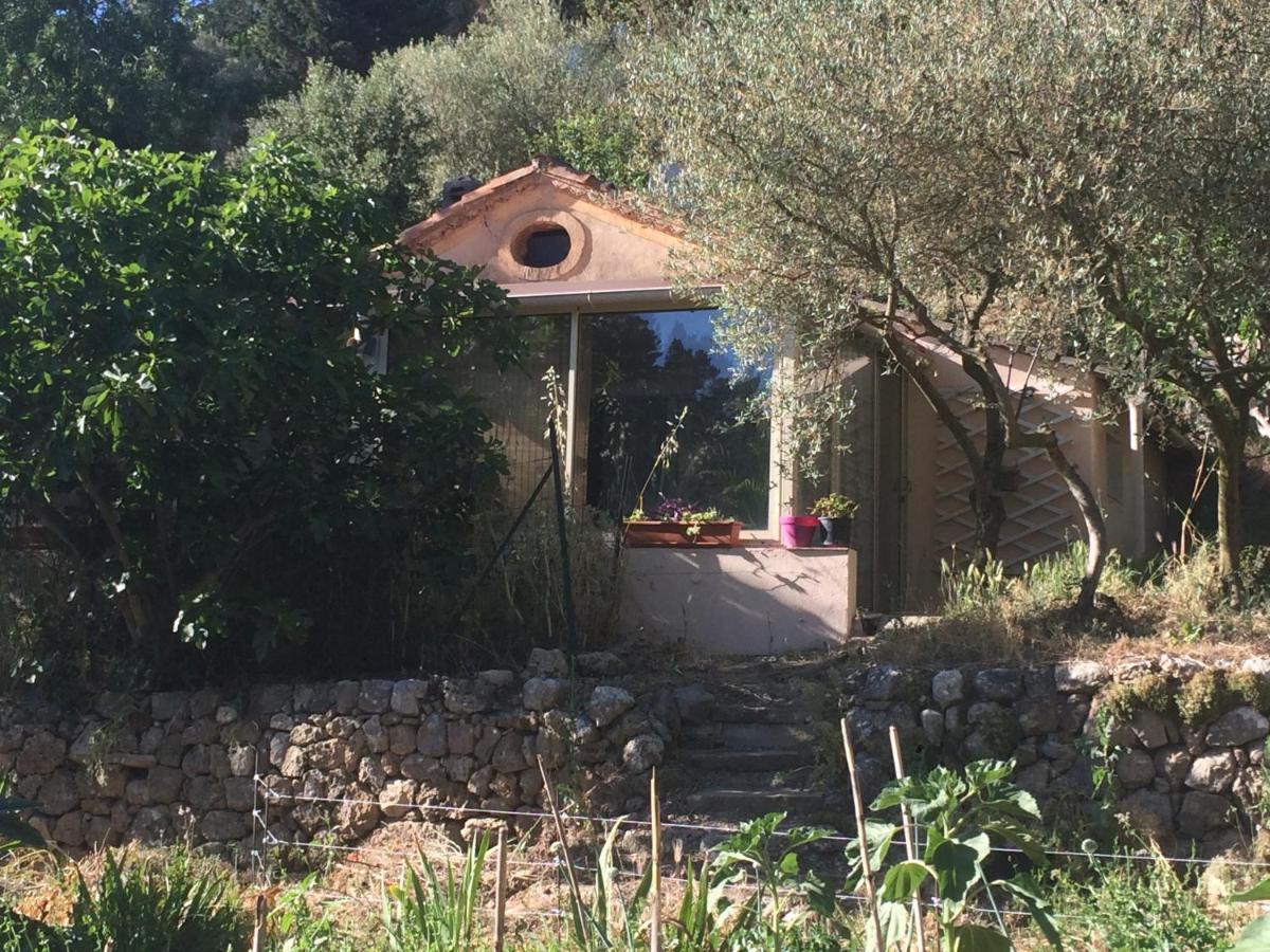 Gites Du Raby Signes Exterior photo